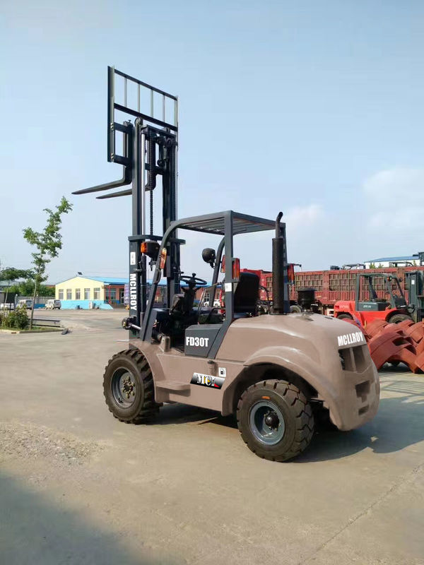 Customizable Attachments Off-Road Forklift Truck For Increases Storage Capacity By Enabling Vertical Storage Solutions
